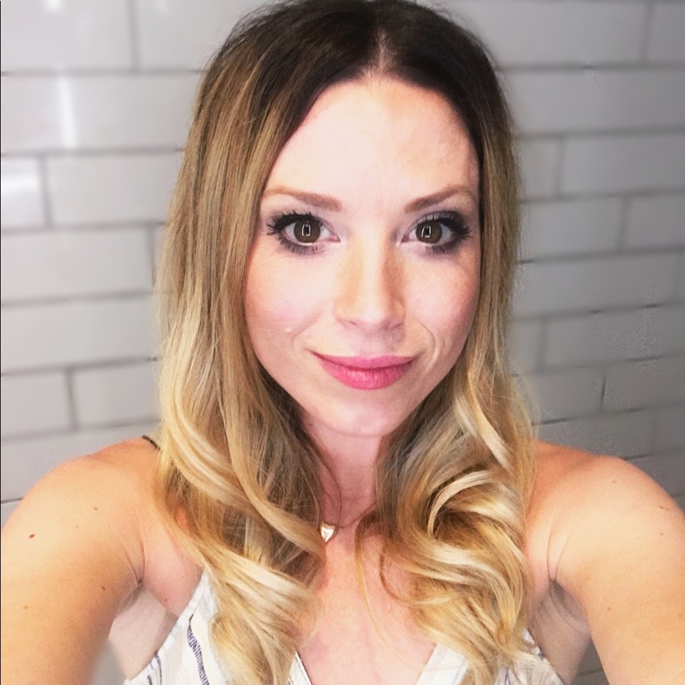 Meet your Posher, Caroline